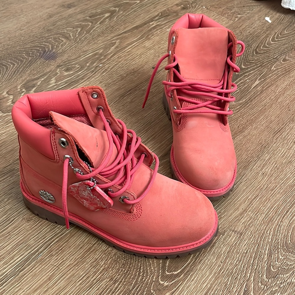 Coral timberland 5.5
